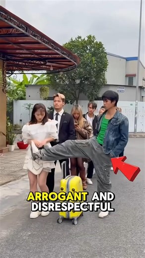 Arrogant Man Picks Fight… Instantly Regrets It 😳