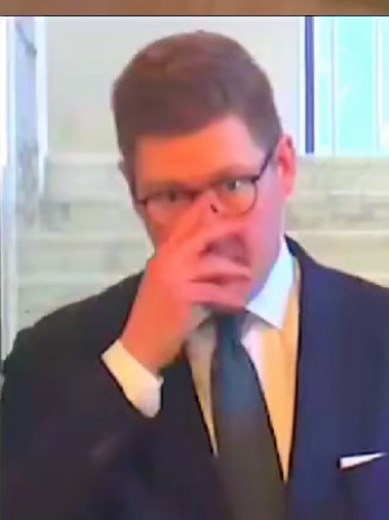 Tytti Tuppurainen ja Antti Lindtman eduskunnassa