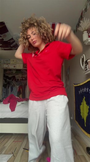 era.berani (@era.berani)’s videos with Ski - Buta