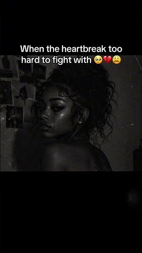 This song has me in a chokehold😩 “Love Me In Pieces” out now ❗️ #lyrics #rnb #newmusic #heartbroken