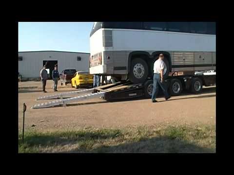 Trail-Eze New Bus Hauler Loading & Unloading Bus