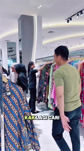 Beli Outer Batik dan Boneka dengan Tanda Tangan