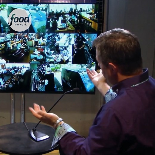 3.2M views · 63K reactions | The Mystery Diners' investigation team uncovers how a burger joint's secret recipe is being sold at a competitor's food truck!  #MysteryDiners | Food Network UK | Facebook