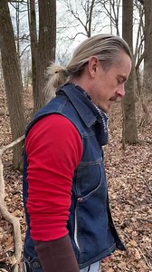 On a hike with the fam today and saw a teaching moment. The Basswood tree was once a primary source of natural cordage for first people and in this video you’ll get a glimpse as to why. In fact, the name Basswood comes from the use of the inner bark fibers, or “bast”, for cordage and bindings. I teach the entire process from tree to rope in my natural cordage course at OurdoorCore dot com if natural cordage gets you excited 😜 | Creek Stewart