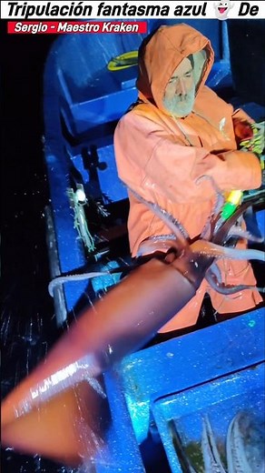 Mighty Master Kraken easily catches his giant squid #fishing #squid