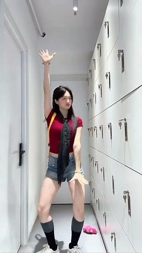 Fast Hand Dance Challenge 🔥 Can You Keep Up