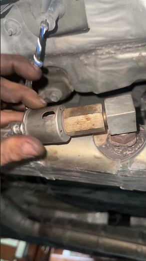 How to remove oxygen sensor adapter #shortvideo