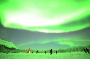 Time-Lapse Captures Astonishingly Bright Aurora Borealis Over Sweden