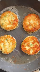 CHEESY MASHED POTATO PANCAKES! 🥔🫶🏻 All you need is 25 MINUTES to go from ordinary mashed potatoes to hot, crispy and oh-so-cheesy potato pancakes. And these leave the door wide open for customization, so stir in some veggies, toss in some bacon or make ‘em a meal with a fried egg on top! 🥦🥓🍳 RECIPE: https://www.justataste.com/cheesy-leftover-mashed-potato-pancakes-recipe/ | Just a Taste