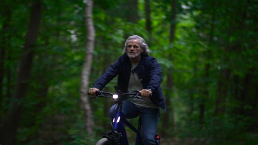 Ontdek onze nieuwste e-bike. De KOGA E-XITE laat zien wat er mogelijk wordt wanneer kracht comfort en vakmanschap samenkomen. Met de Bosch Performance Line CX motor, een sterke 800 Wh accu en een geoptimaliseerde SUV geometrie voelt elke rit moeiteloos en doordacht. Voor wie verder wil fietsen, nieuwe plekken wil ontdekken of simpelweg op zoek is naar een hele mooie e-bike. Kom de KOGA E-XITE nu zelf bekijken of ervaren bij jouw lokale KOGA dealer. | KOGA