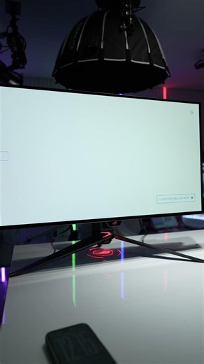 Comparing viewing angles on the PG32UCWM and 27UCWM for any green tinting #PC #PG32UCWM #PG27UCWM