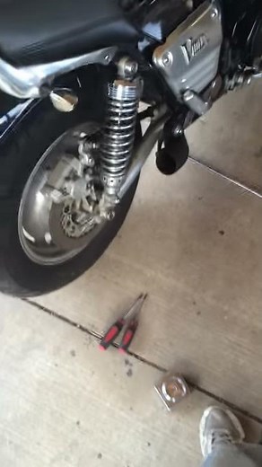 1990 Yamaha Vmax - Straight Pipe idle