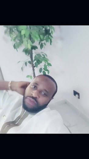 Funny video: E wo omo! Oya, ba mi screen touch e 😂