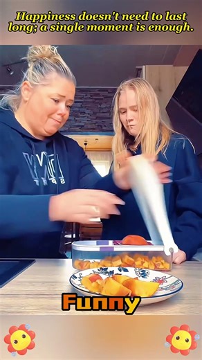 😂🤣😂 #funny #family #haha #viral #mother #happy #joy #foryou #fyp #comedy