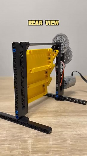 LEGO Folding Gate Rear View & Gearing #lego #legotechnic #technic #mechanism #gears #mechanical #engineering | Bricks Master Builders