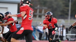 Scores, live updates from Week 1 of Bayside Conference high school football