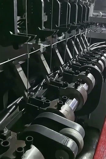 Specializing in the production of deer fencing and horse fencing machines. #Barbed wire machine