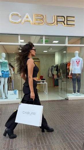 Ada Noguera on Instagram: "✨ @cabureworld estrena local en el Shopping Multiplaza ✨ Felicidades por este nuevo paso tan grande. Cabure fue la marca con la que tuve el honor de desfilar en el Asunción Fashion Week, y a la que siempre voy a estar agradecida por abrirme puertas, enseñarme y confiar en mí desde el día uno. Verles crecer así me llena de orgullo. Que vengan muchos más éxitos, más moda y más sueños cumplidos. 💛🔥"