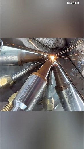 Next-Gen Precision: Master the Art of Handheld Fiber Laser Welding! ⚡️🔥 ​#LaserWelding #FiberLaser