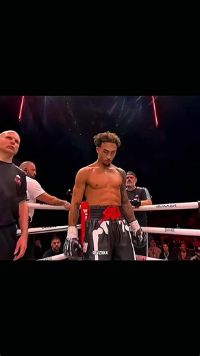 Boxing🐺 on Instagram: "Follow me,please 🙏🏻🫀 Knockout Power understand the science of power exercises 4 week program Welcome to the Ultimate Boxing Course! Explore weight training benefits, perfect your lunch, enhance momentum, and understand force transfer. Live into movement exercises, boost strength, and develop core power. Tailored punching exercises and a 4-week strength program will elevate your skills in the ring. Join us and take your boxing game to the next level! #boxing #mma #ufc #