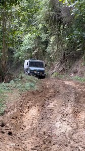 U1300 do @spina4x4 #unimog #offroad #mercedesbenz #trilha #unimog | Unimog Brasil