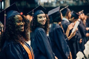 FIU Graduates More Than 4,900