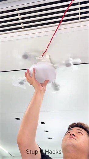 World’s Dumbest Life Hacks You Should Never Try 😱