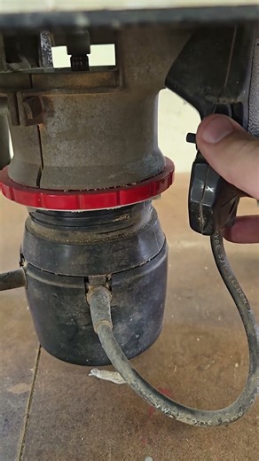 Lot # : 154 - Craftsman Router Table with 1 1/2 HP Router