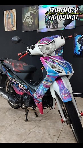 añañay Victory one, para toda una adicta a las motos 😎 #monkey . . . . . . . . . . . . . . #colombia #cali #viraltiktok #victory #one #motos #auteco #calcas #calcomanias #racing #one #fpyシ #fpy #100 #lomejor #wrap #graphics #graphicsdesign #graphicsmaster #cali #lujos