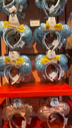 I think I found my new favorite top! Raise your habd if you’re also a Disney Girlie! 🙋‍♀️✨🏰💖 #disneyworld #disneyparks #disneygirl #disneymerch | Disney Addicts