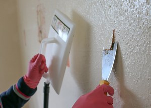 Household DIY – How to strip woodchip wallpaper, the easy way! | My Thrifty Life by Cassie Fairy | Inspiration for living a lovely life on a budget