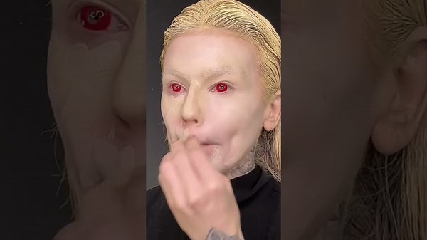 Caius Twilight Makeup Glow