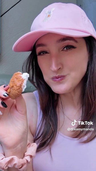 Disney pumpkin cookies = fall magic 🎃✨ Crispy, chewy, pumpkin-y perfection. Would you dip? 👀🍪 #DisneylandEats #PumpkinSeason #DisneyFood