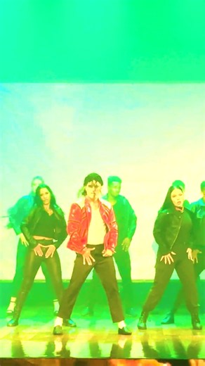 Beat it - Michael Jackson: Dangerous Tour Experience