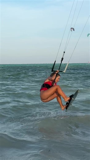 Kiteboarding Adventure in Zanzibar: Experience the Thrill