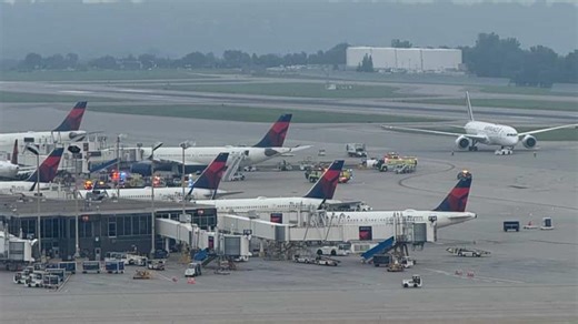 Delta flight diverted after turbulence injures dozens midair