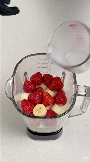 Strawberry Banana Smoothie 🍓🍌 | Easy, Creamy & Delicious Drink