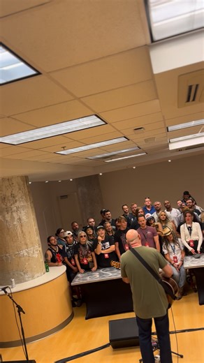 Thank you for making these so soecial 🫶🏼 #breakingbenjamin #breakingbenjamincover #vipexperience #acousticcovers #acoustic | Breaking Benjamin