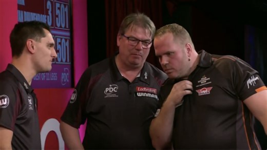 Darts Star Loses After ‘Illegal Throw’ As He Confronts Referee in Heated Moment