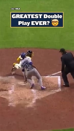 An 8-6-2 Double Play?! 😳🤯