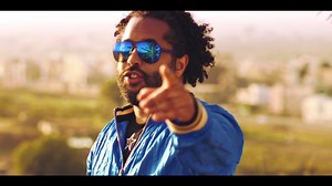 Adel Tawil präsentiert mit seinem neuen Video "Eine Welt eine Heimat" eine Hyme für eine bessere Welt. --> http://vevo.ly/oCyA6Q | Vevo