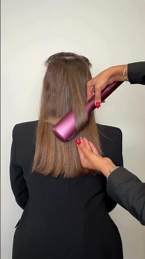 ‘Straightening’ wet hair, but it’s not what you think 🤔