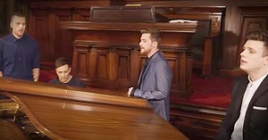 Anthem Lights Performs Beautiful 'Hallelujah' Medley