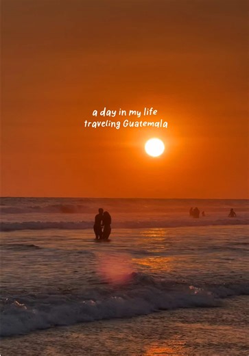 A Day in El Paredón: Surfing and Adventure