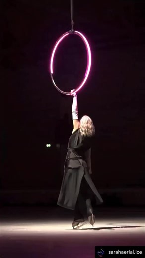 Aerial Hoop Tricks | ⛸️ @sarahaerial.ice #aerialhooptricks | Instagram