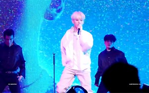 【边伯贤】- Un village10D立体环绕音效，视听双重感受，务必戴耳机食用!!!