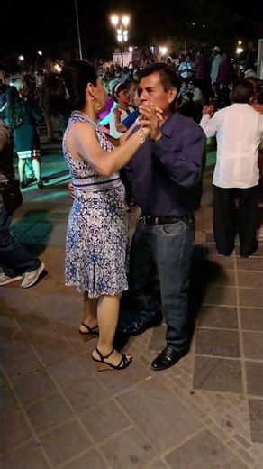 💫🪘💥🎹🎇🎷👀👌 ASÍ ES CÓMO SE DEBE BAILAR ÉL DANZÓN, A LA MANERA TRADICIONAL