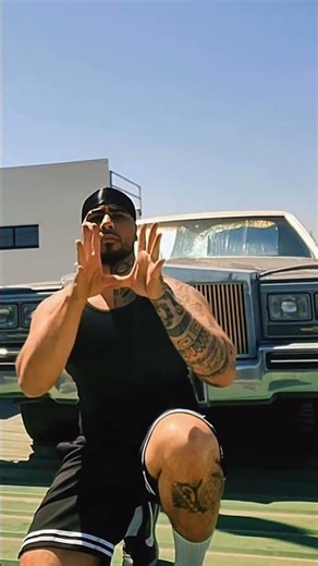 gang gang Chef Boy ♿ Crips Walk NLE Choppa Blue face LAPD Cops FBI Walk Crip Mac Gang sign 60s Crip