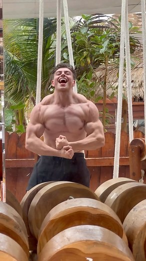 Johny Münster | The German Phoenix ‍ on Instagram: "Slowly using Alien Gainz!"