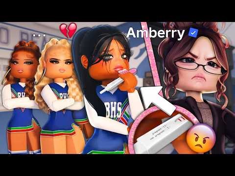 CHEER Team Found Out My SECRET... (Berry Avenue)